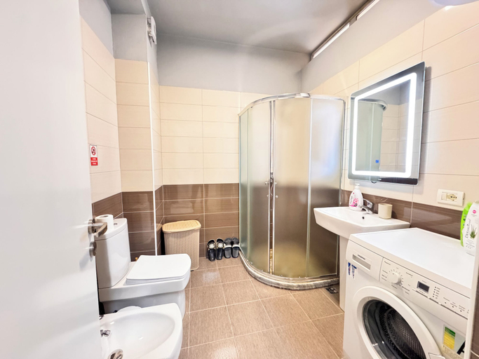 Bathroom 3, BSB Apartment, Tiranës