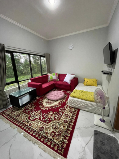 Bedroom 13