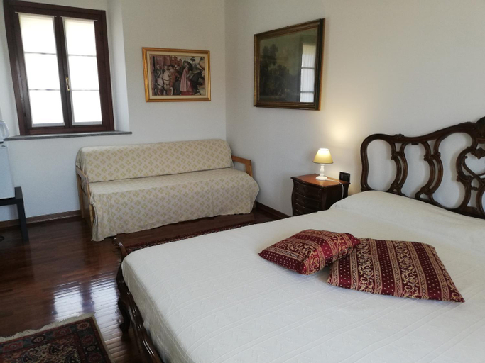 Bedroom 8