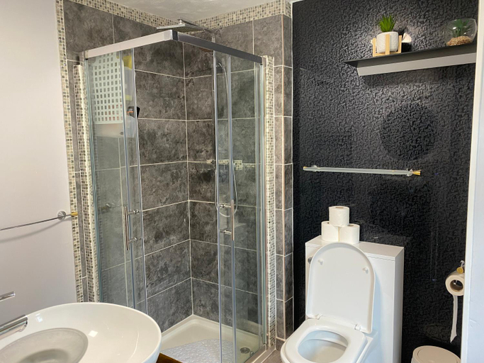 Bathroom 4, The Wighthill, Isle of Wight