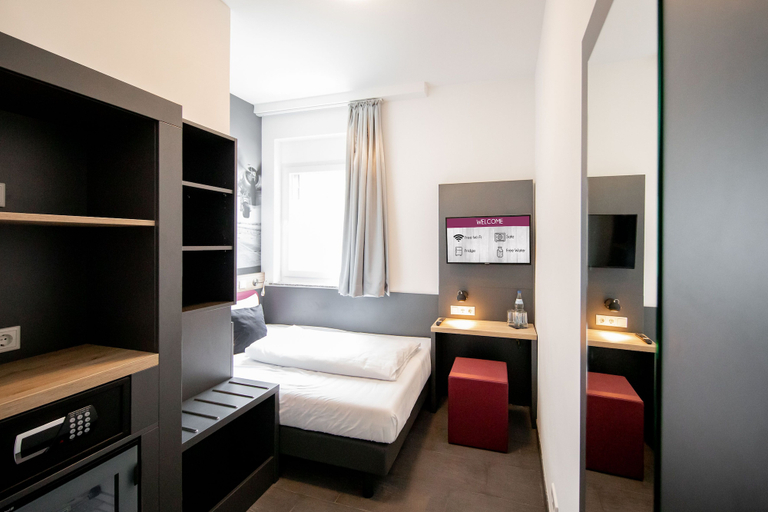 Others 5, SMARTY Airport Cologne Hotel, Köln