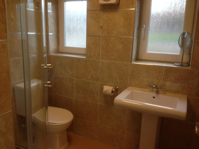 Bathroom 3, The Village Inn, South Lanarkshire