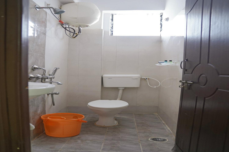 Bathroom 3, Hotel Yellow Bells, Hyderabad