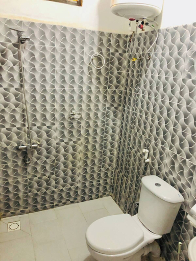 Bathroom 3, Fadidi House, Dakar