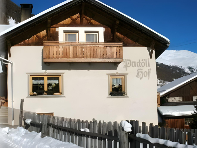 Exterior view 3, Padoellhof, Bolzano