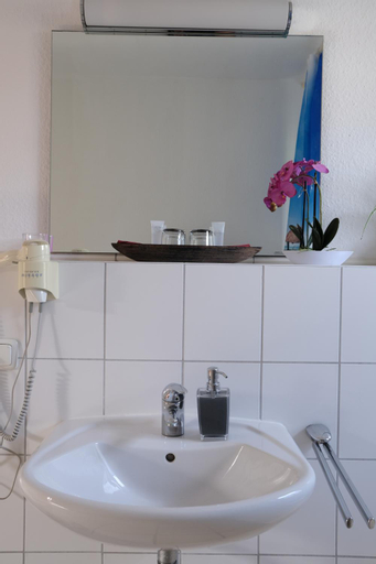 Bathroom 4