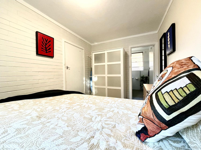 Serenity And Comfort In Subiaco 1 Bedroom Unit, Cambridge