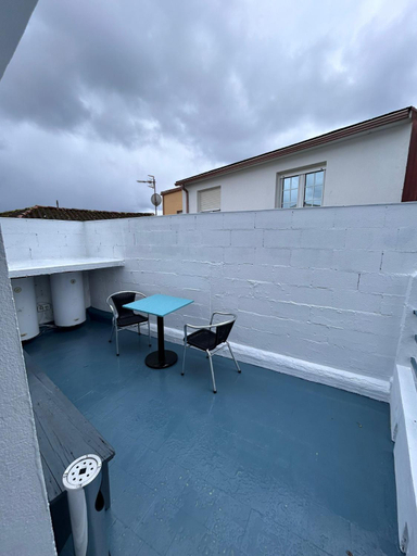 Others 5, Albergue Mar del Plata, A Coruña