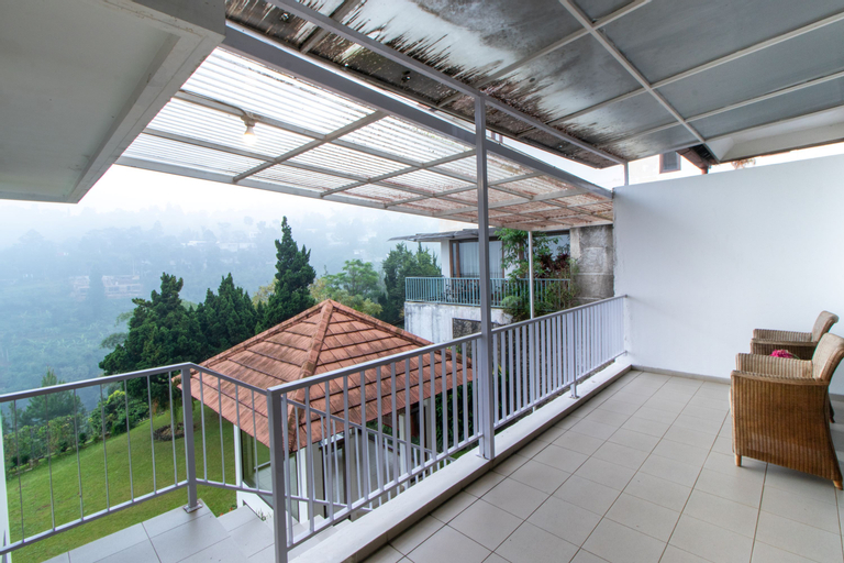 Exterior & Views 4, De Reiz Villa Kencana Syariah 4BR Family Only, Bandung