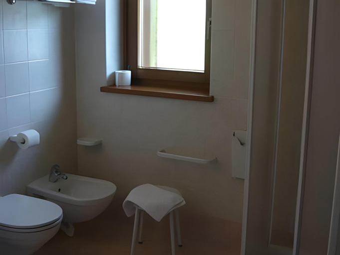 Bathroom 4, Hotel Garni la Stua, Belluno