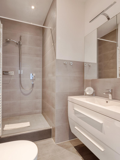 Bathroom 5, Limehome Aalen Reichsstädter Str., Ostalbkreis