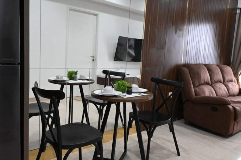 Dining Room 7