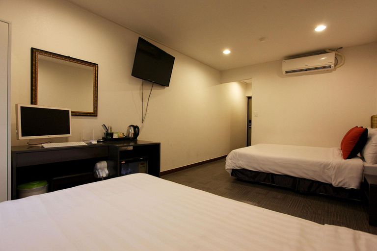 Bedroom 12