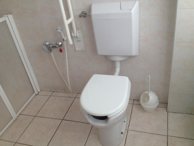 Bathroom 3, Hotel Belforte, Varese