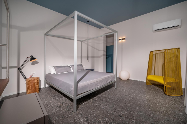 Others 4, BED 10.5 - DESIGN SUITE, Trapani