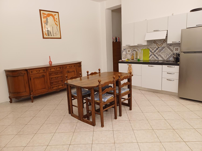 Others 4, Super Central Rooms con uso cucina, Cagliari