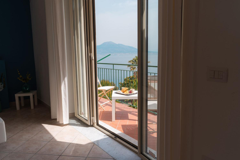 Others 3, Amazing Sea&Vesuvio View Suite, Napoli