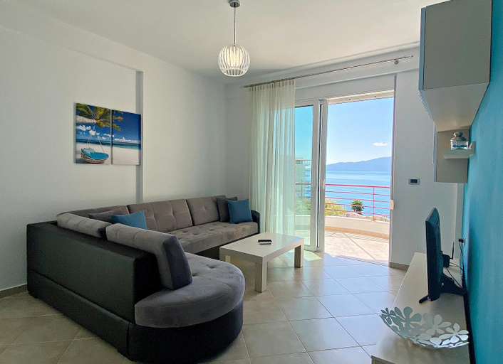 Others 2, Sunny Apartments, Sarandës