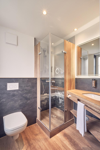 Bathroom 4, AKZENT Hotel Aufkirchen (Ex. mercure Muenchen Airport Aufkirchen), Erding