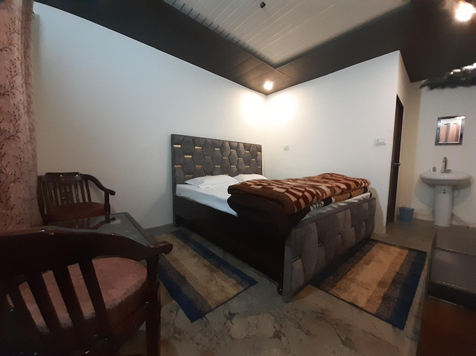Bedroom 13