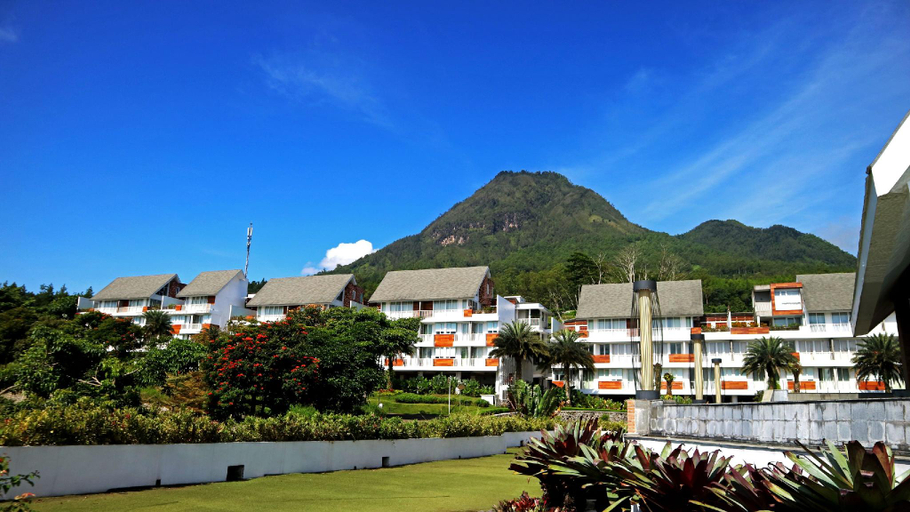 Exterior 9