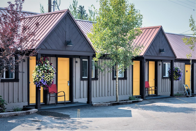 Exterior & Views 1, Gannett Peak Lodge, Sublette