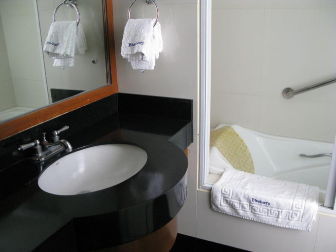 Bathroom 8