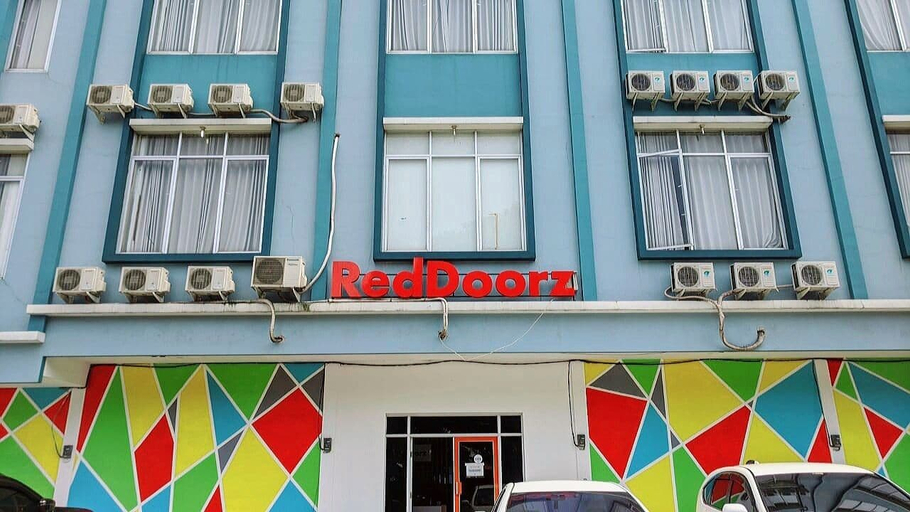 Exterior & Views, Capital O 94359 Aurora Guest House, South Tangerang