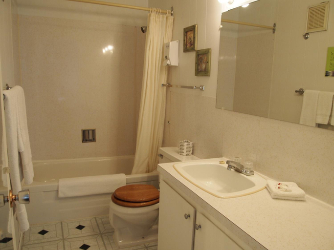 Others 5, Motel Lyse, Rimouski-Neigette