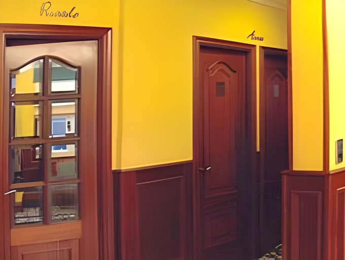 Others 4, Hostal La Casilla, Lugo