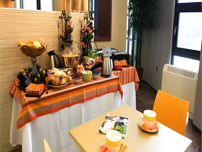 Food & Drinks 5, ZUM MTL Auberge d'ete - Universite de Montreal, Montréal