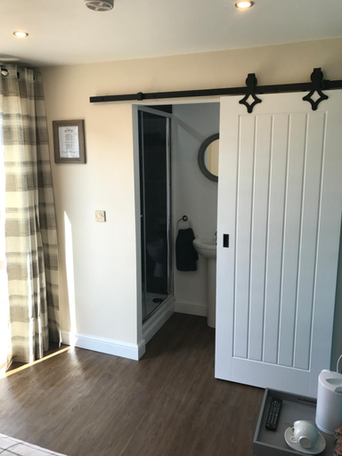 Bathroom 3, The Half Moon Inn, East Riding of Yorkshire