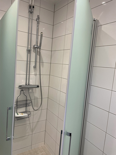Bathroom 2, Rudbecksgatan, Eskilstuna