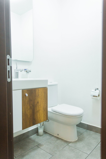 Bathroom 5, Accra Luxury Apartments @ Edge, Accra
