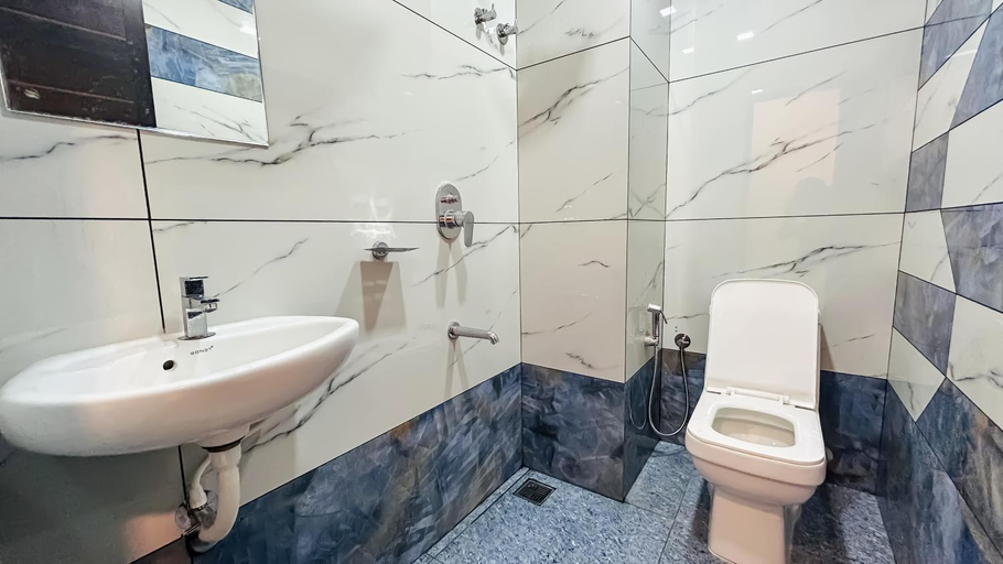 Bathroom 3, EMERALD INN, Ernakulam