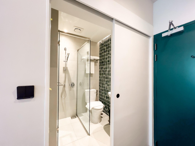 Bathroom 9
