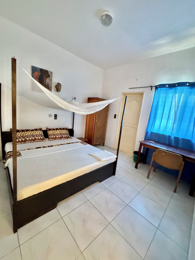 Others 3, Guesthouse cocotiers, Cotonou