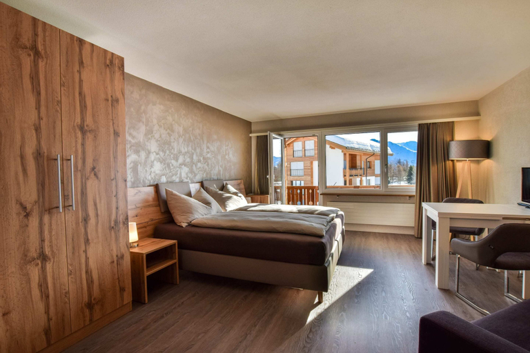 Bedroom 3, Rhodania 56, Raron