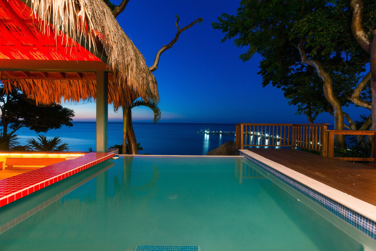 Others 5, Casa de Suenos, Roatán