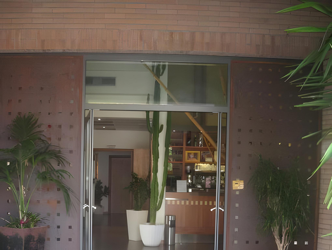 Entrance, Ariete, Pisa