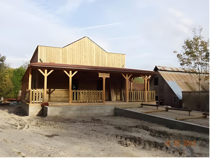 Exterior view 3, Western City, Aube