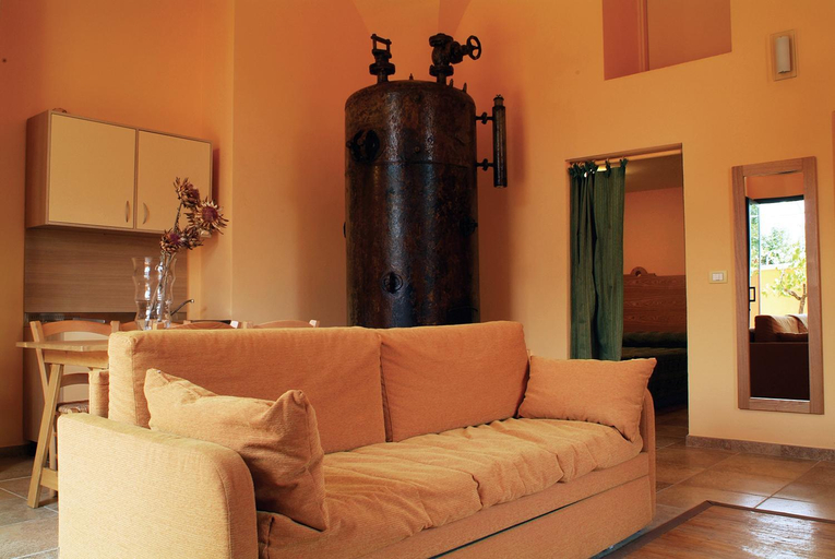 Others 3, Il Tabacchificio Hotel, Lecce