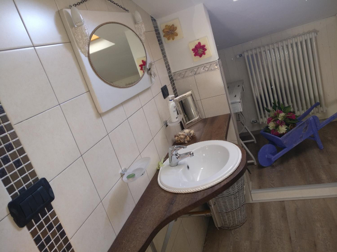 Others 4, Caicai Bed And Breakfast, Cuneo