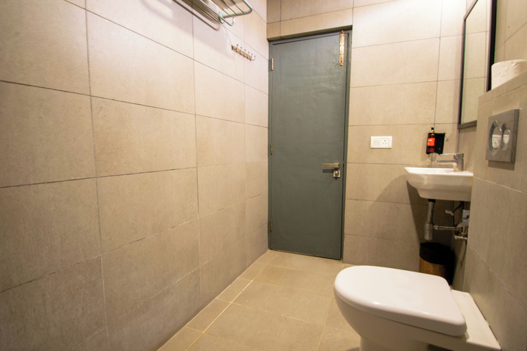 Bathroom 3, Moonlight Inn, Bangalore