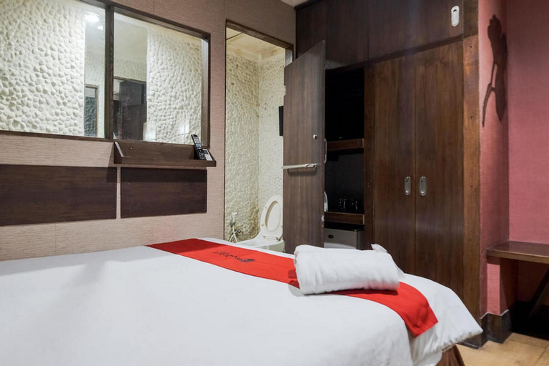 Bedroom 12