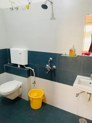 Bathroom 4, The Autumn Leaves Bhopal, Bhopal