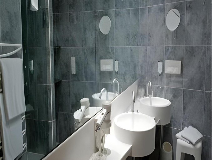 Bathroom 2, Upstalsboom Varel-Dangast, Friesland