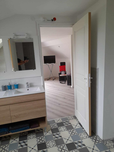 Bathroom 10