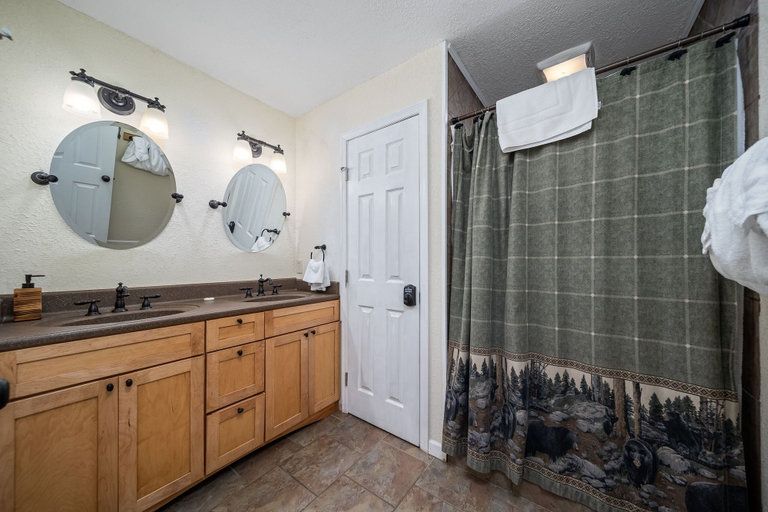 Bathroom 4, Cherokee Winds 2 Bedroom Cabin by RedAwning, Sevier