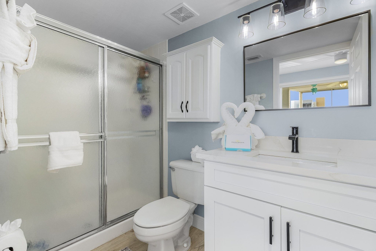 Bathroom 4, Casa Marina 423 2 Bedroom Condo, Lee